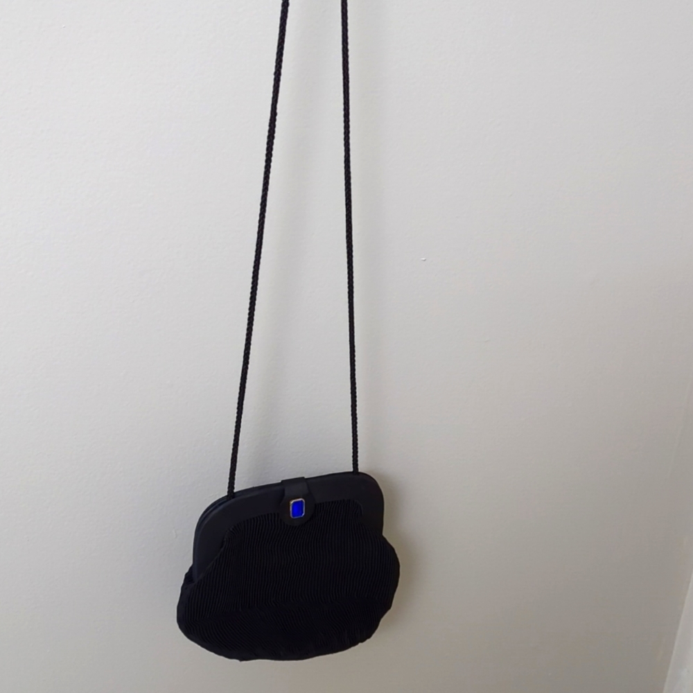 Black vintage look purse
